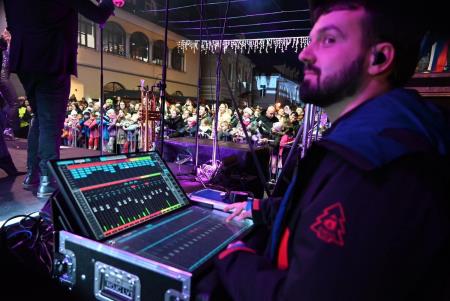 Ena in edina - Nina, Nina, Nina je v Kamnik privabila rekordno število obiskovalcev (16)